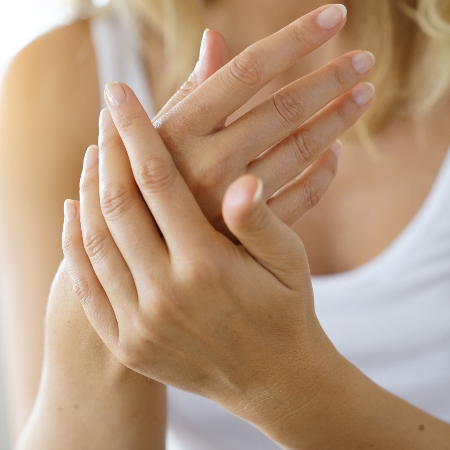 Combined Aesthetic Treatments to rejuvenate hands and eliminate age spots