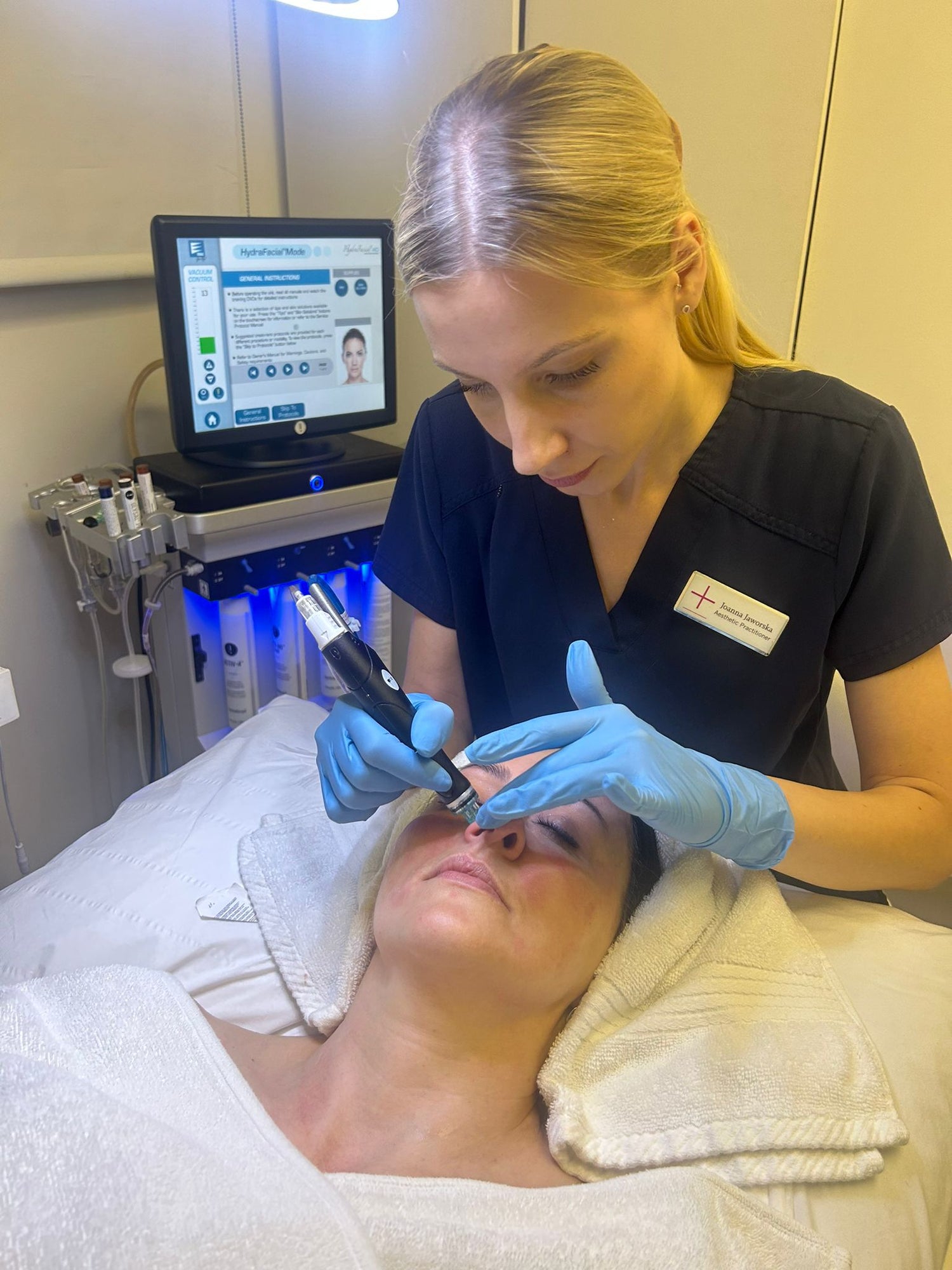 The Benefits of HydraFacial: The Ultimate Skin Rejuvenation Treatment