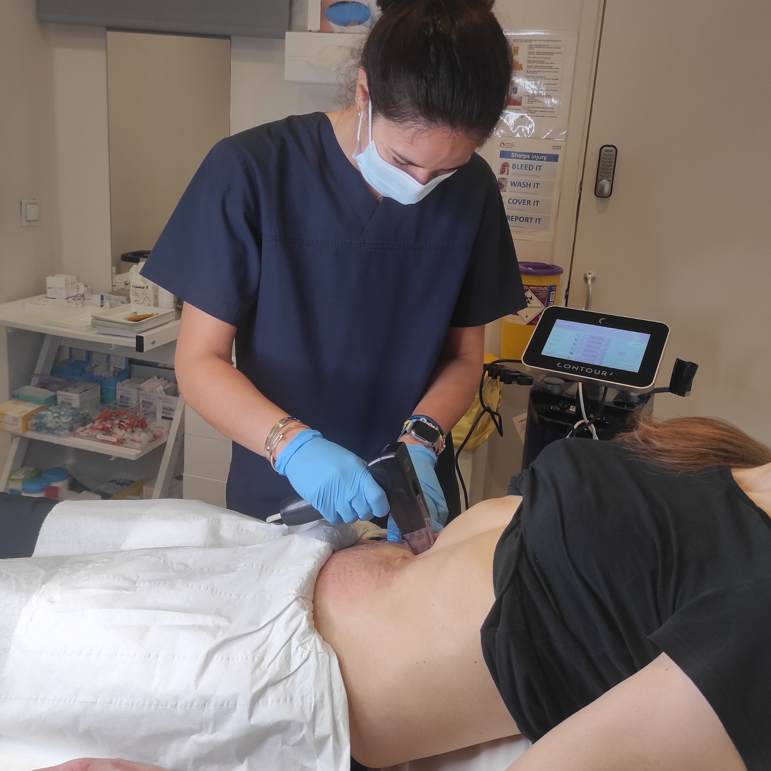 Dr Sepi treats a patient with Morpheus 8 Body to tighten sagging skin on their belly. Treatment is at Medicetics, Central London. 